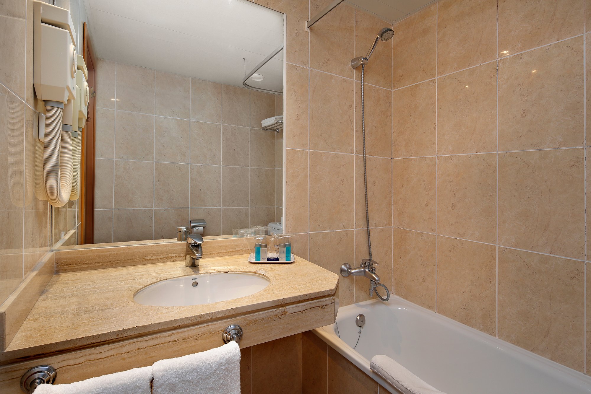 Hotel photo 4 of HCC Hotel Montsia.