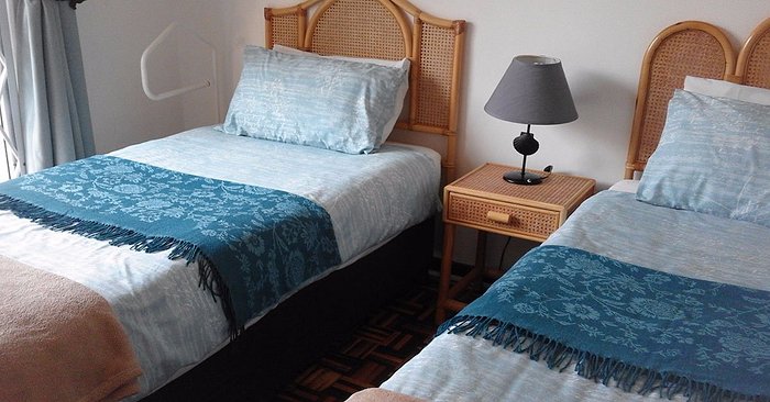 BEACHES AND BAYS GUEST ACCOMMODATION Reviews (Bloubergstrand, house - Africa) South Guest