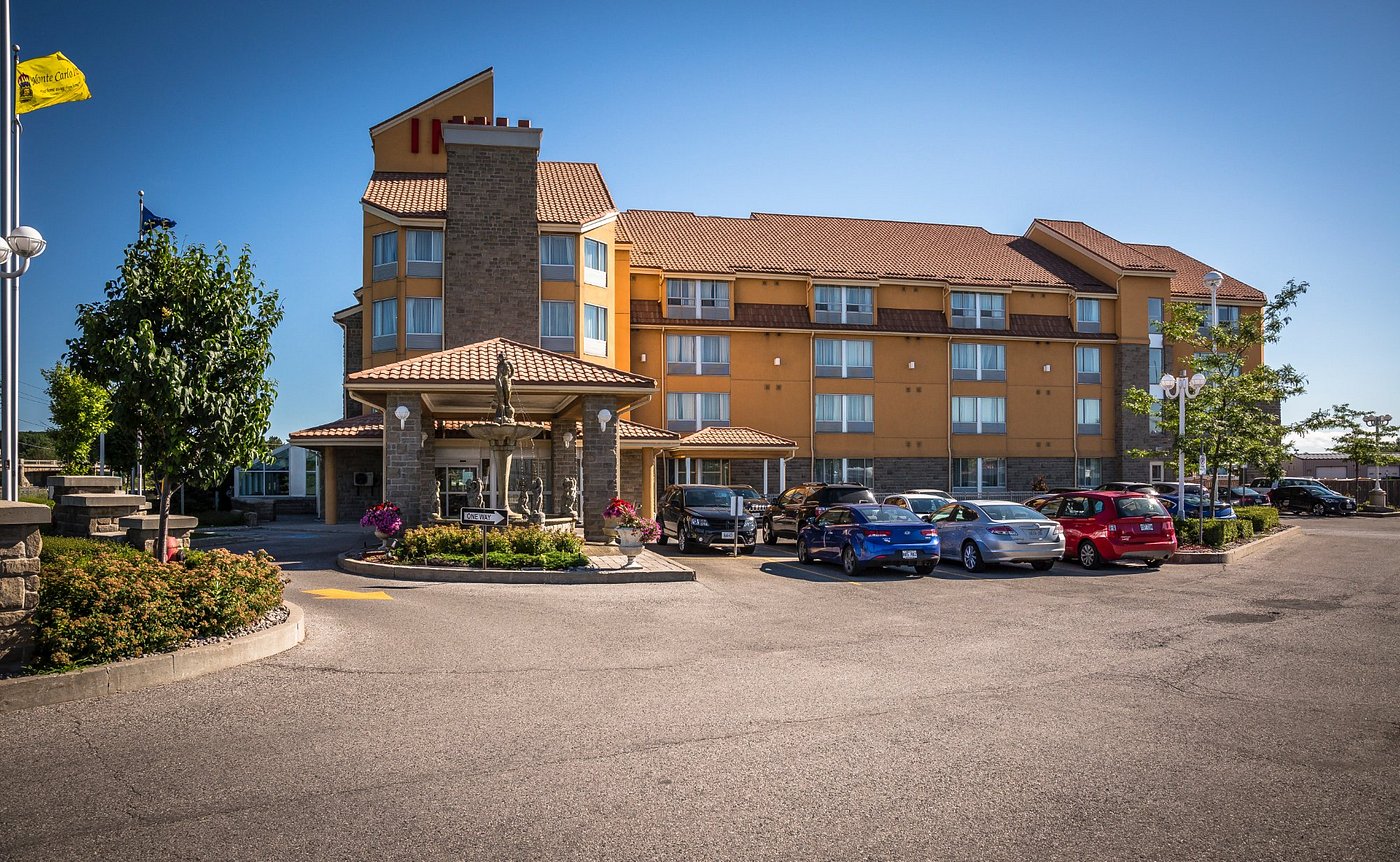 MONTE CARLO INN BARRIE SUITES (CANADÁ): 129 fotos, comparação de preços