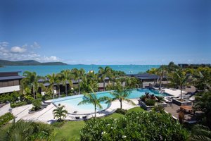 Pool & Beach