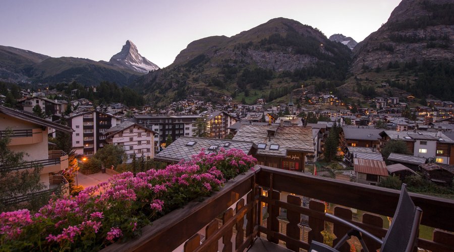 Sunrise Deluxe Double Room with Matterhorn View, Room 305