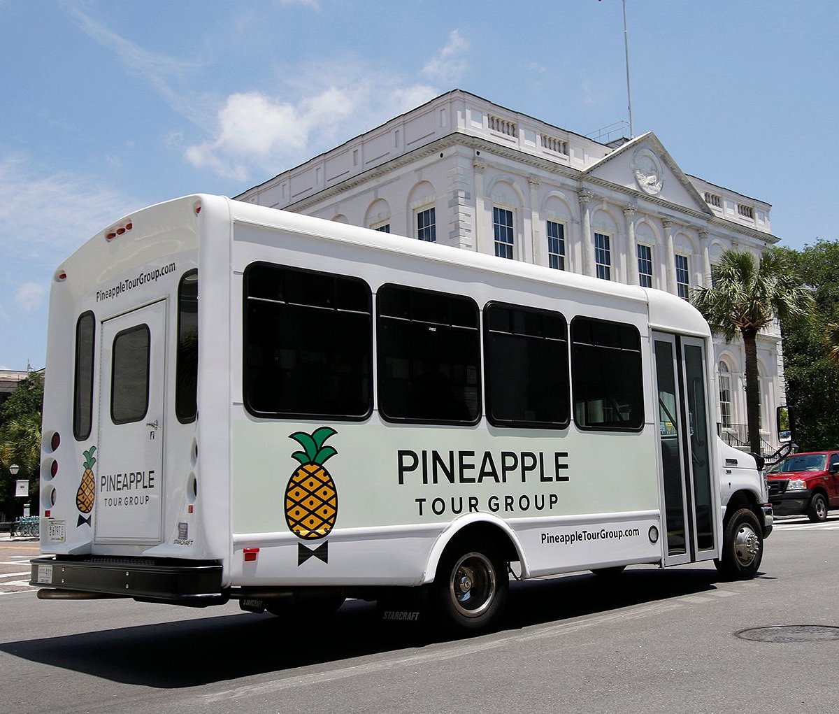 pineapple tour group reviews