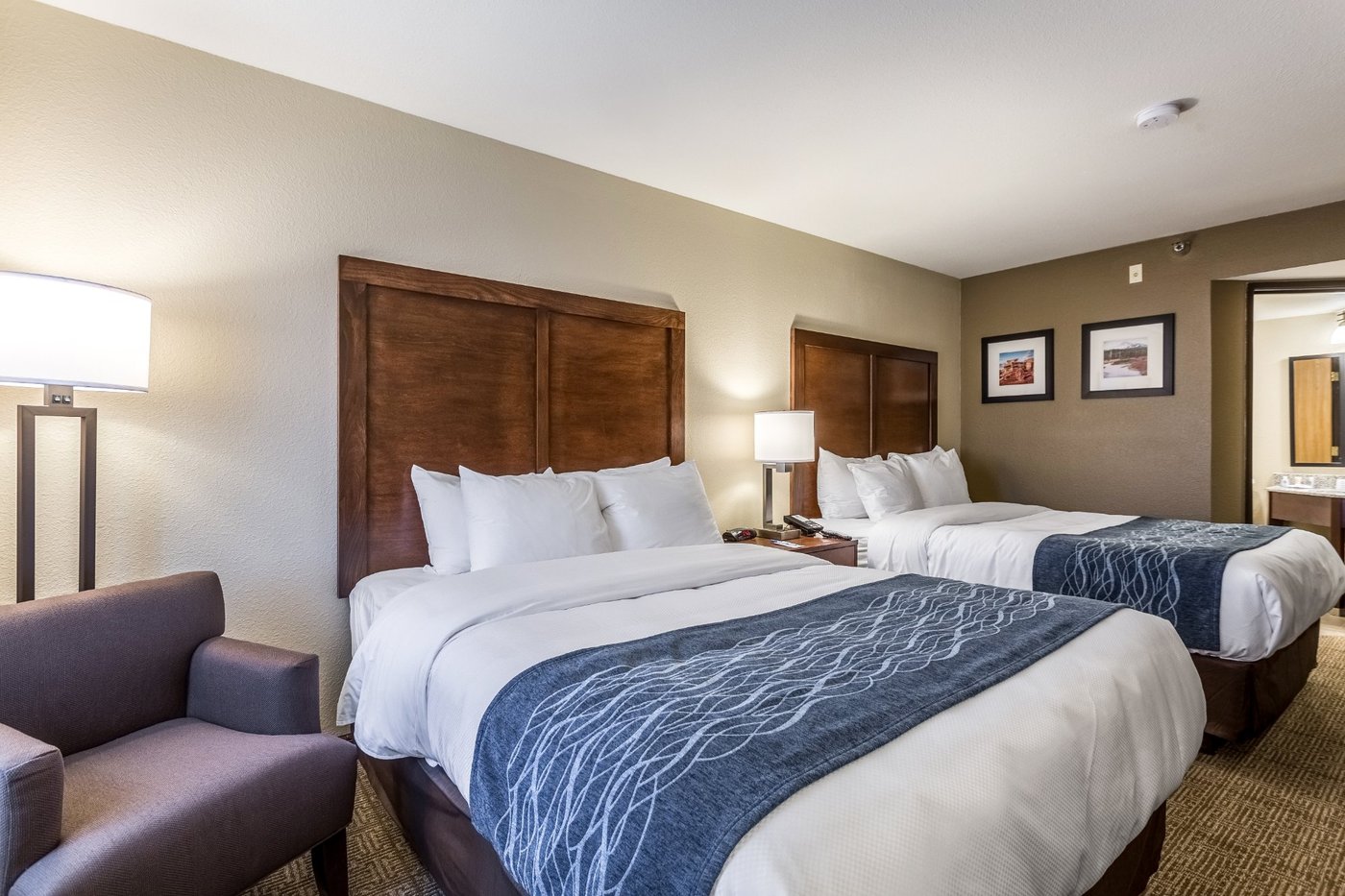 COMFORT INN & SUITES ALBUQUERQUE DOWNTOWN $88 ($̶1̶0̶6̶) - Updated 2023 ...