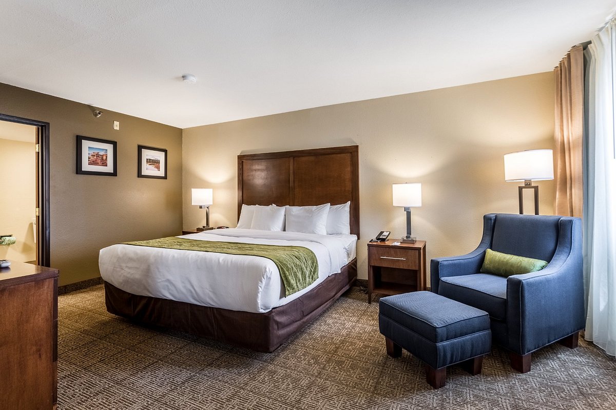Comfort Inn &amp; Suites Albuquerque Downtown, hotel in Albuquerque