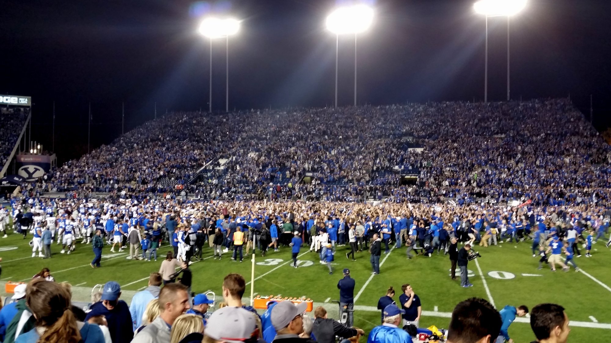 LaVell Edwards Stadium Provo Aktuelle 2021 Lohnt Es Sich Mit   2016 Byu Win Over Mississippi 