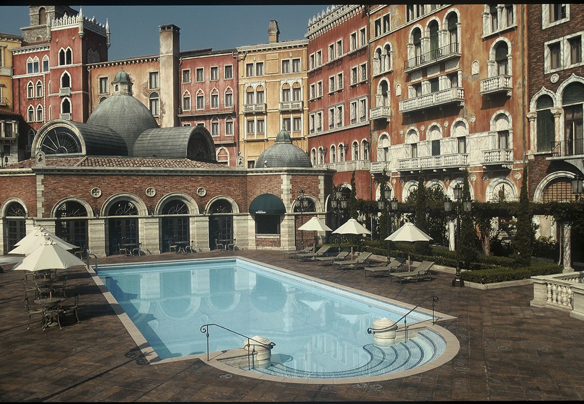 tokyo-disneysea-hotel-miracosta-pool-pictures-reviews-tripadvisor