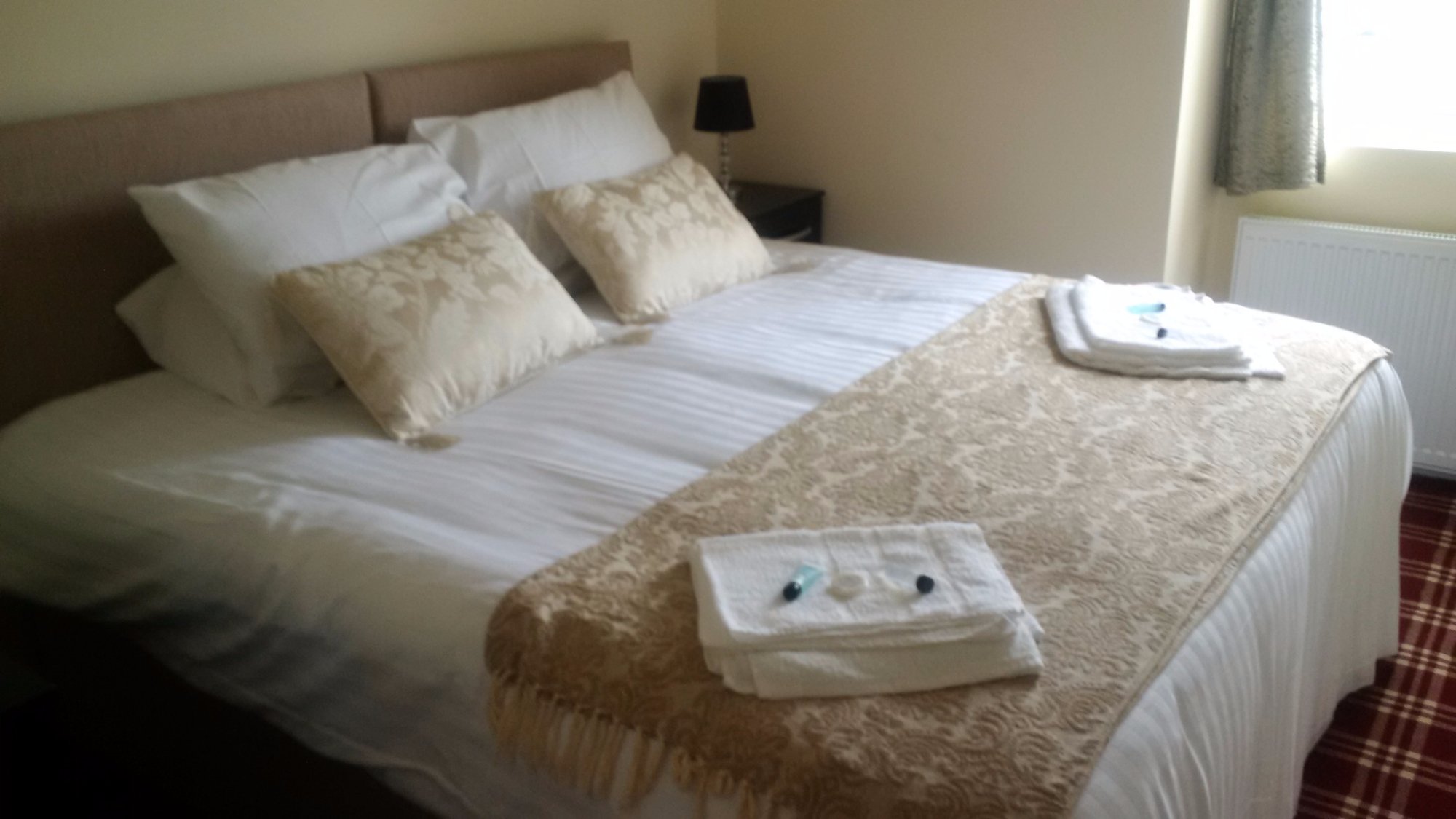 THE EDINBURGH CASTLE B&B (Holyhead, Galles): Prezzi 2022 E Recensioni