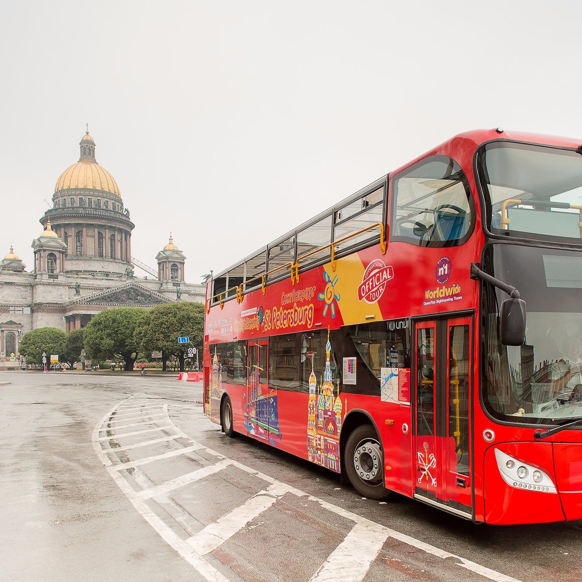 Санкт петербург автобусная. City Sightseeing Санкт-Петербург. Обзорная экскурсия по Санкт-Петербургу на двухэтажном автобусе. Автобус Hop on Hop off Санкт-Петербург. Красный двухэтажный автобус в Санкт-Петербурге.