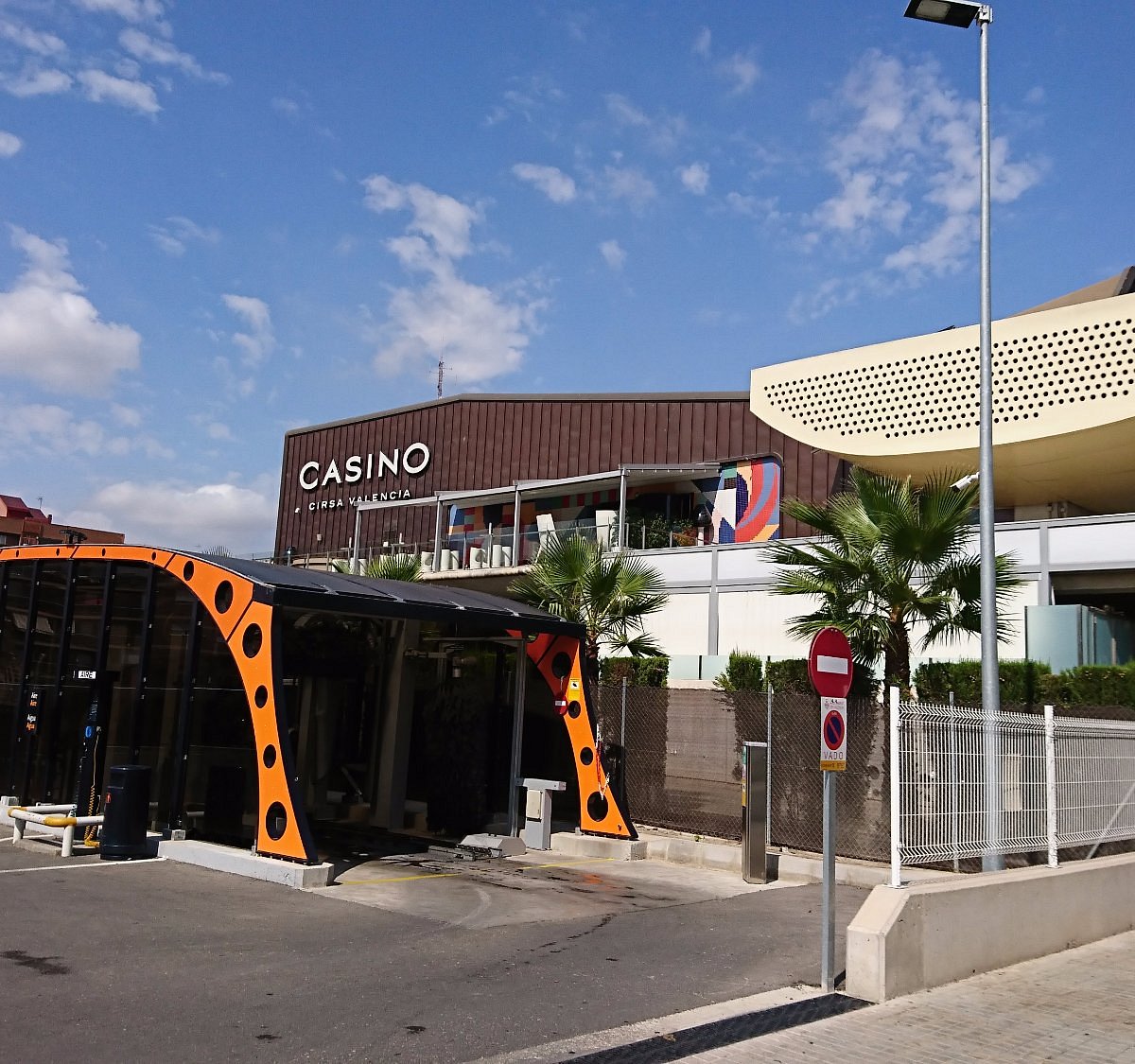 Aэропорт Valencia (VLC) → Casino Cirsa Valencia: 5 способов добраться от €3 | Rome2rio