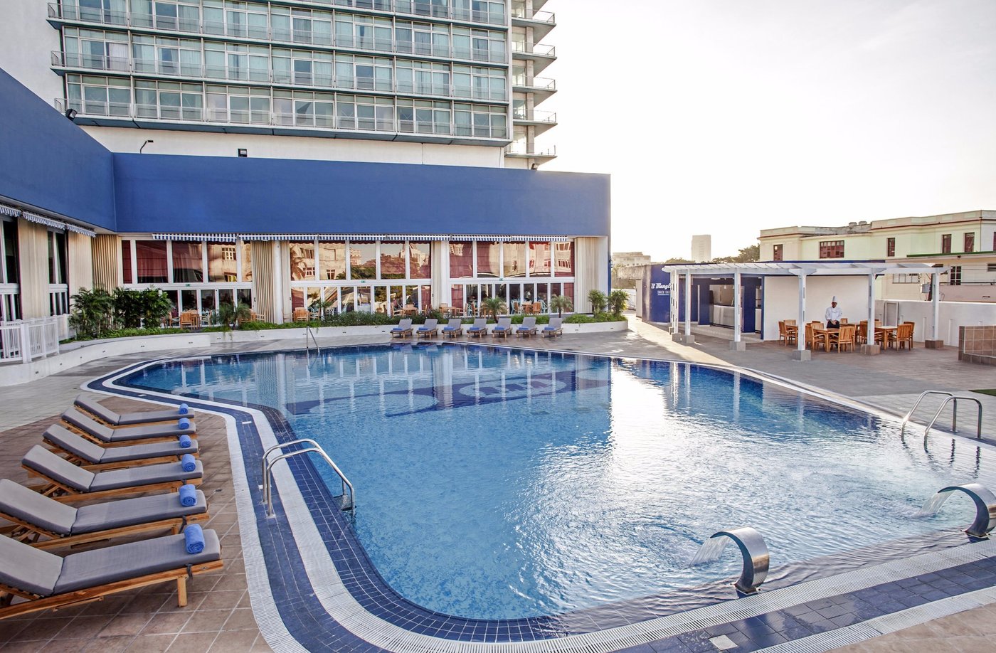 Tryp Habana Libre Pool: Pictures & Reviews - Tripadvisor