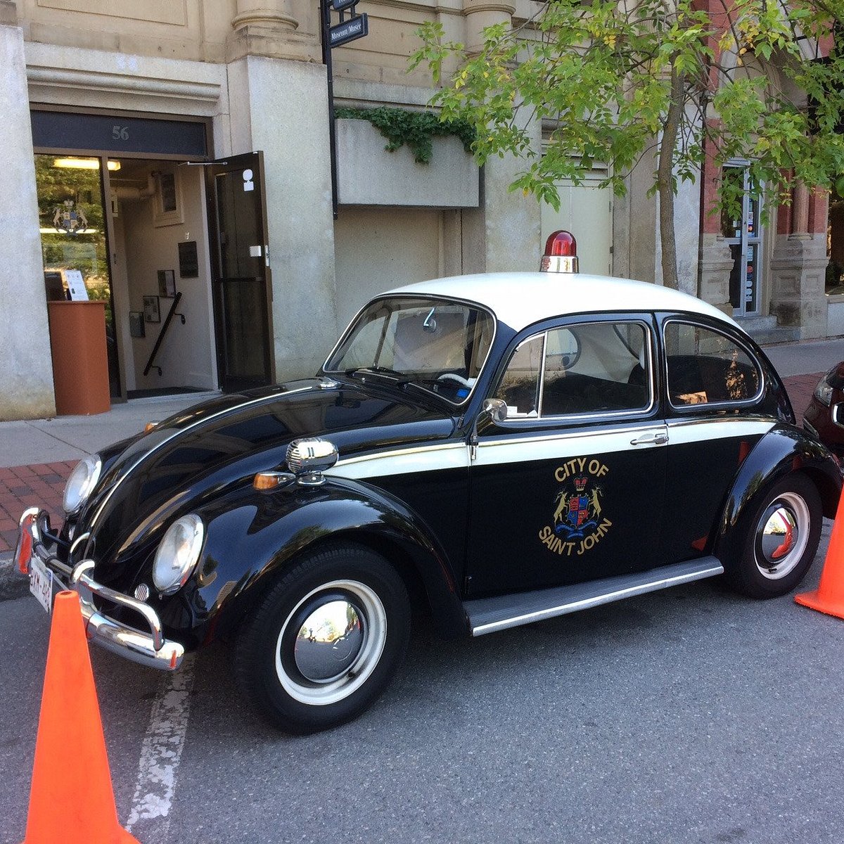 Police museum. Volkswagen Beetle Police car. Volkswagen Beetle полиция России. Фольксваген Жук полиция Америки. Volkswagen Golf Beetle полиция.