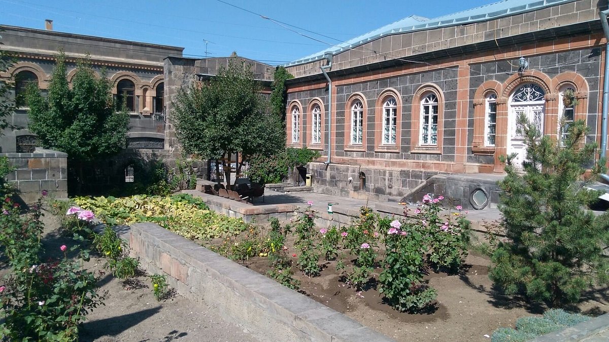 Hovhannes Shiraz Home and Museum, Гюмри: лучшие советы перед посещением -  Tripadvisor