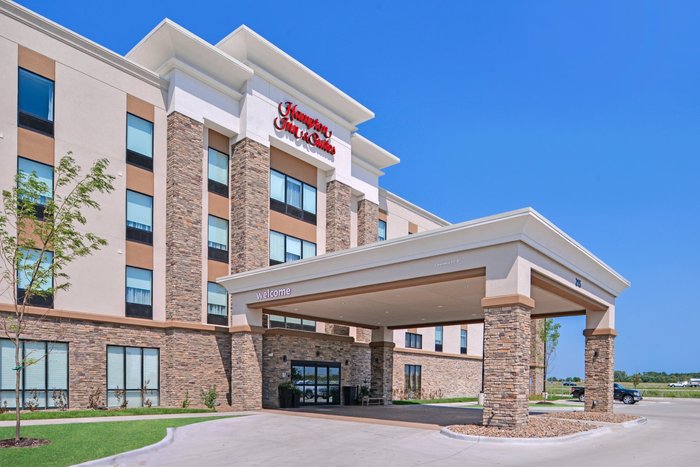 HAMPTON INN & SUITES ALTOONA - DES MOINES - Updated 2024 Prices & Hotel ...