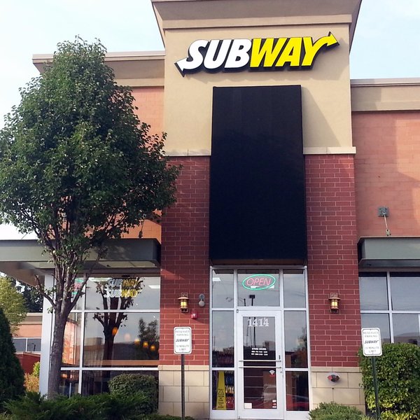 THE 10 BEST Restaurants Near Embassy Suites by Hilton Chicago Schaumburg Woodfield