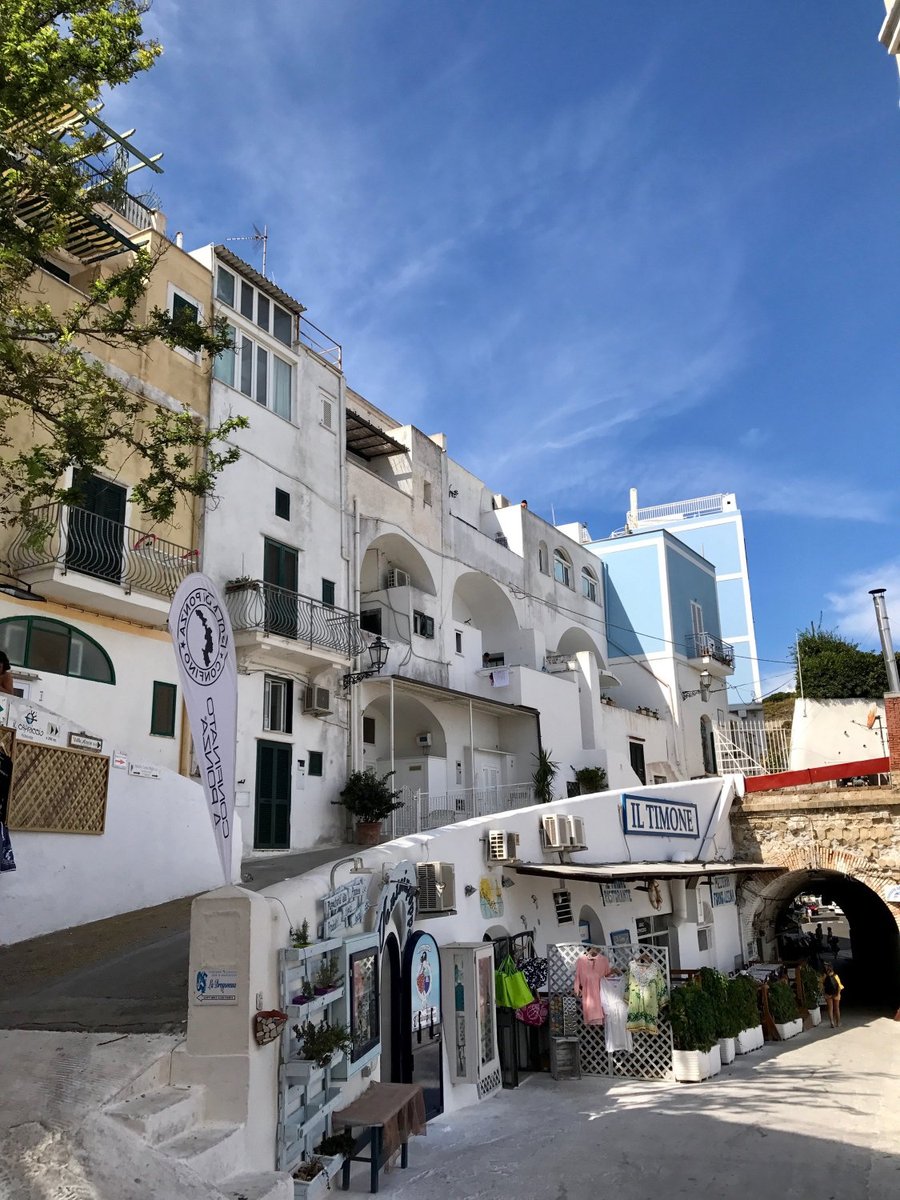 hotel la baia ponza italy