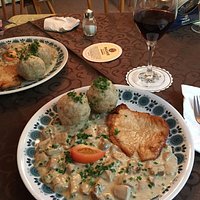 Sehr nette Bewirtung, sehr leckeres Essen. Absolut weiterzuempfehlen.Und es gibt hausgemachte Ma