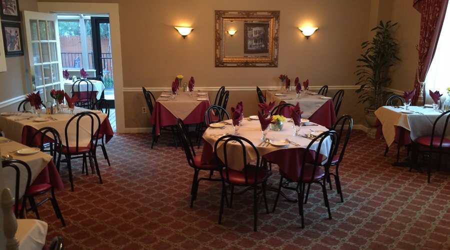 One dining area on right side