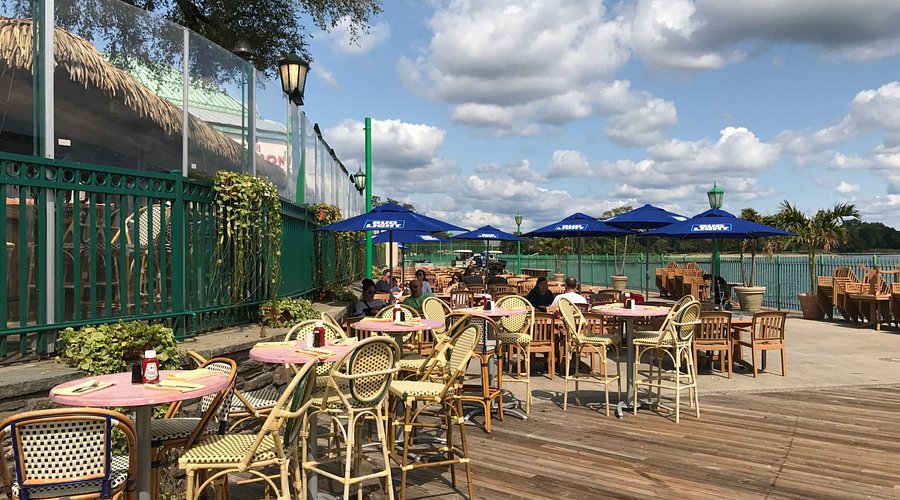Tiki Beach Pier Restaurant