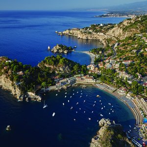 Villa Sant&#39;Andrea, A Belmond Hotel, Taormina Mare, hotel in Sicily