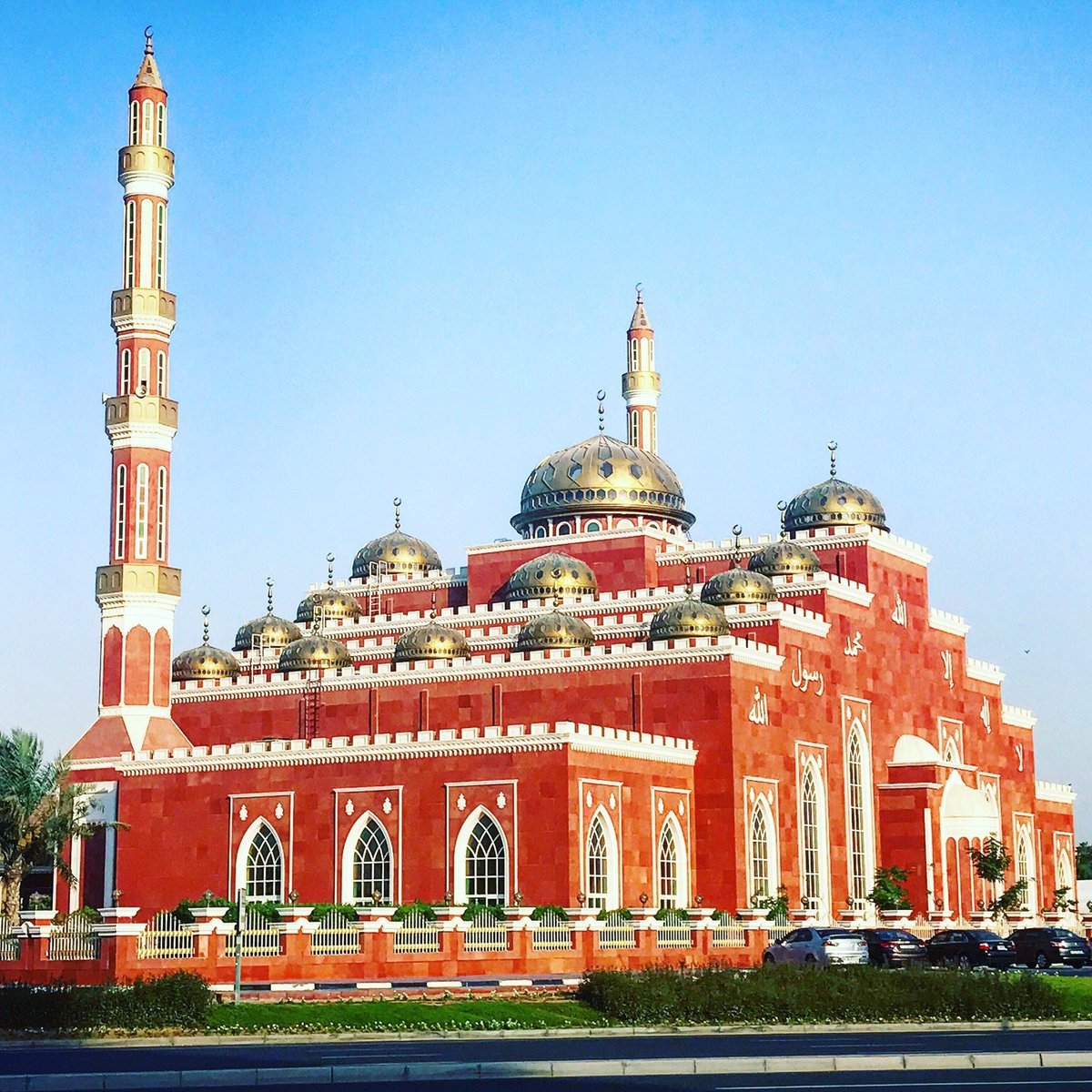 Аль салам. Аль-Джафилия Dubai Mosque. Мечеть Аль Салам. Al Salaam Mosque Dubai. Dubai Mosque al Barsha.