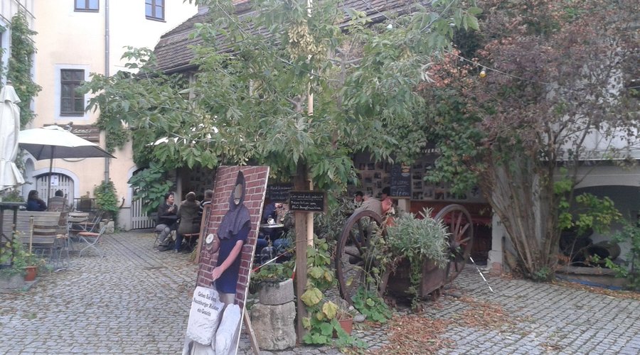 Taverne zum 11. Gebot - Hof