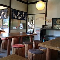 やまびこ店内