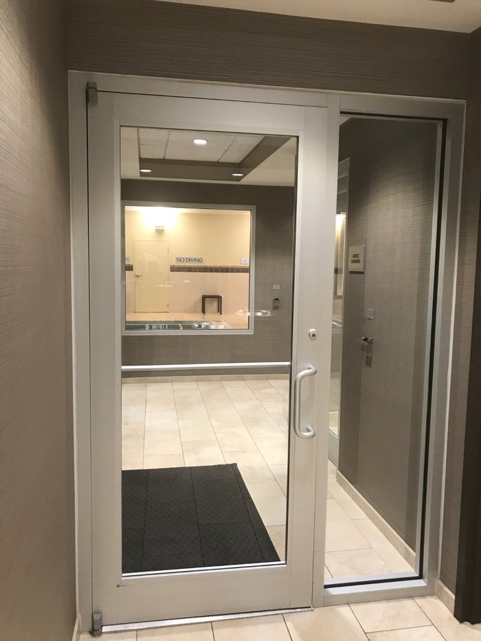 Courtyard by Marriott Kansas City at Briarcliff Pool: Pictures ...