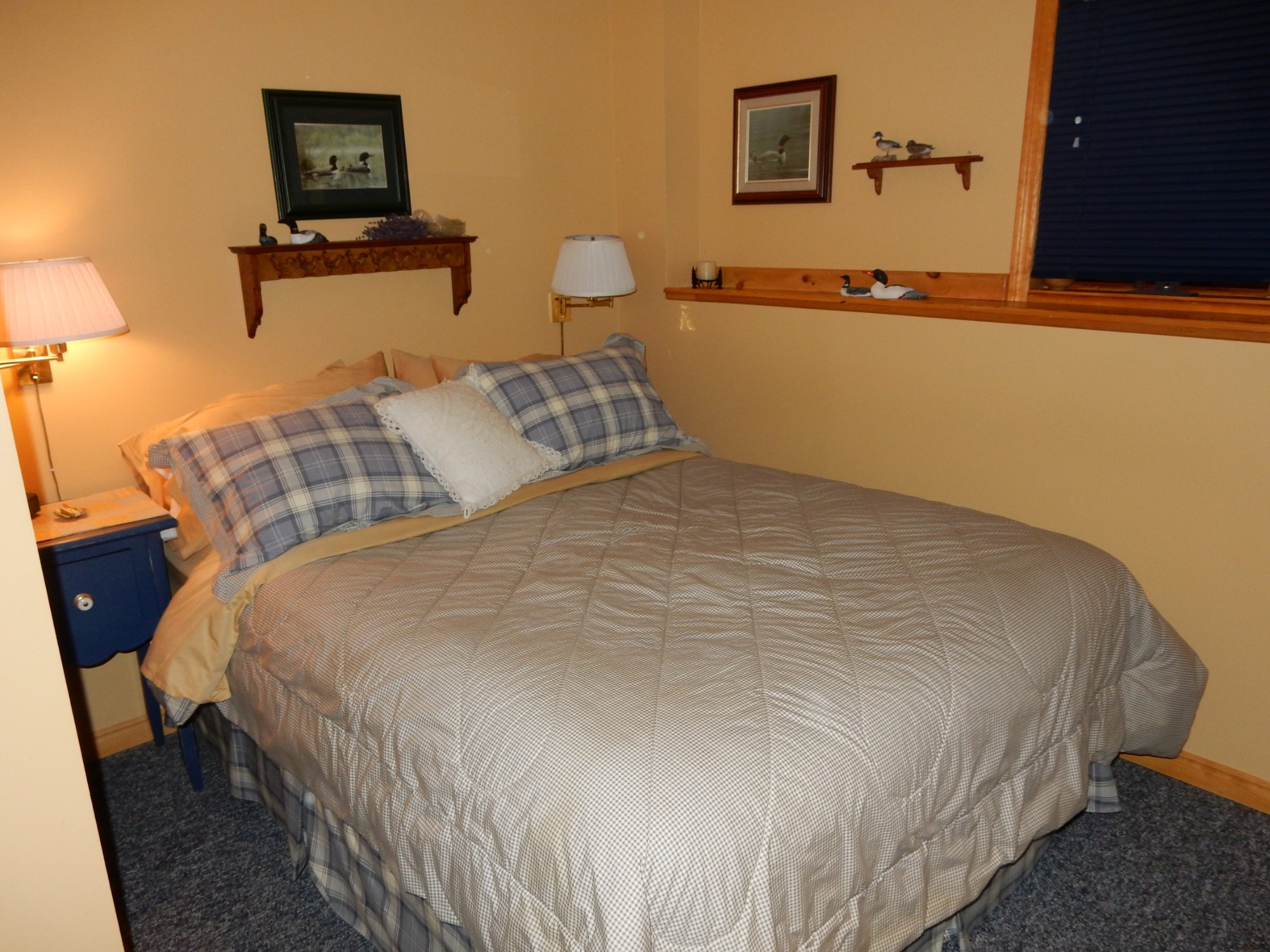 Log Cabin Inn Bed & Breakfast Rooms: Pictures & Reviews - Tripadvisor