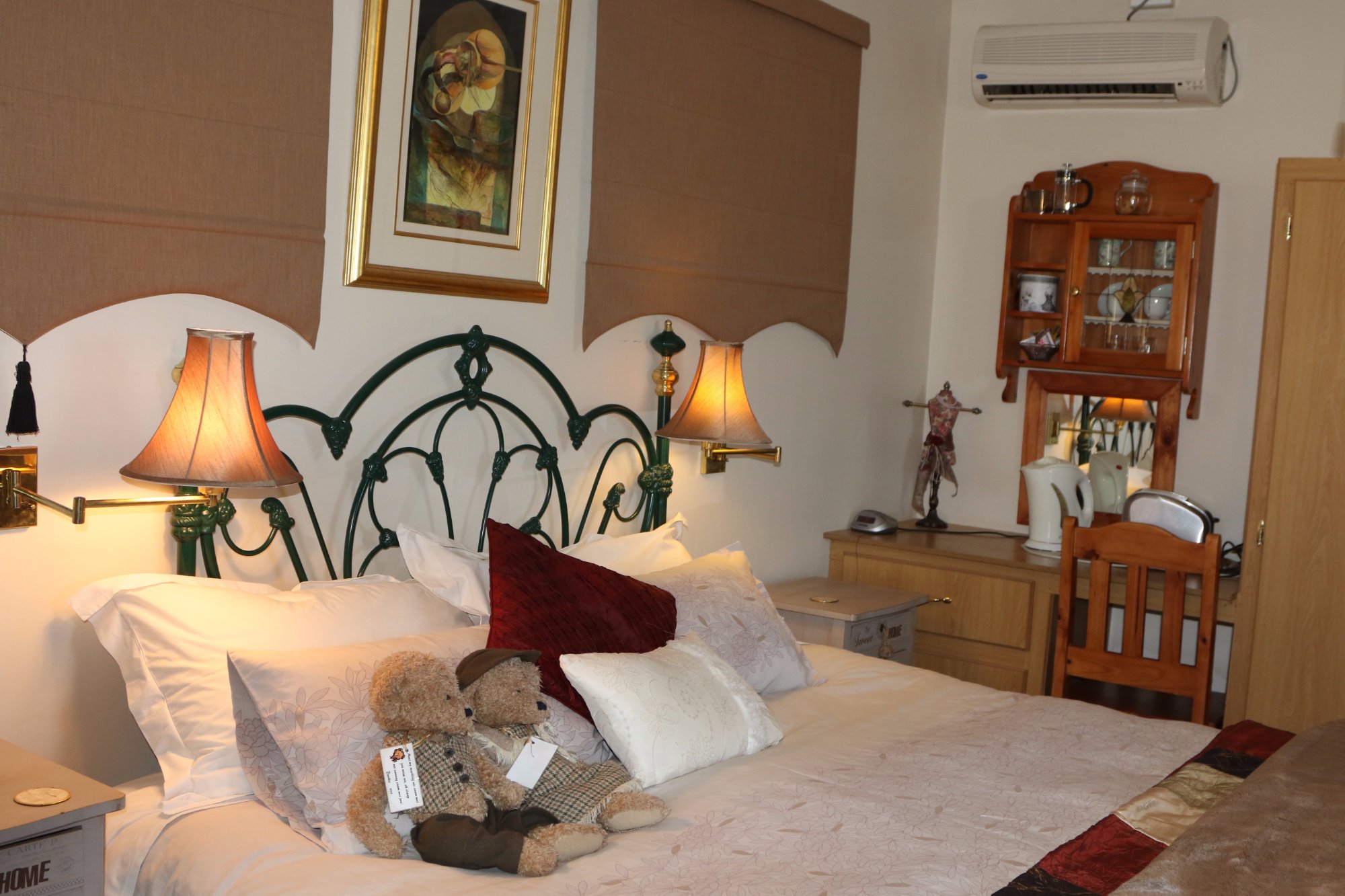 Hotel photo 9 of Aletheim Guest House.