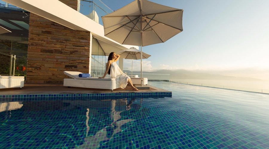 Infinity Swimming Pool