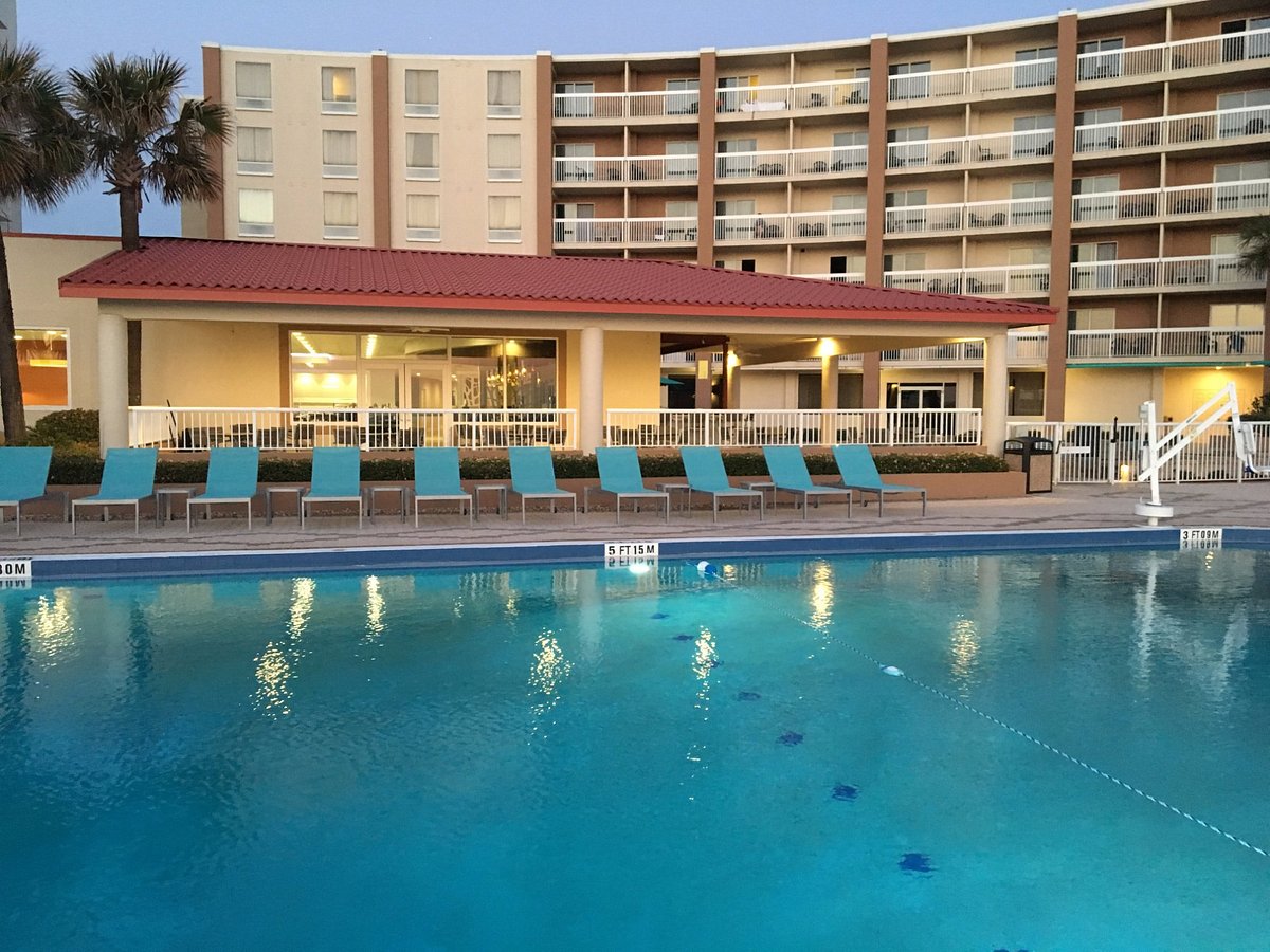 ‪Holiday Inn &amp; Suites Daytona Beach on the Ocean, an IHG Hotel‬، فندق في ‪Daytona Beach‬
