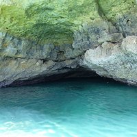 une grotte. Il faut se baisser