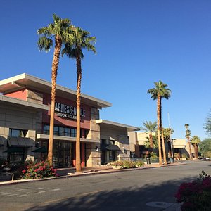 Spend an afternoon shopping on El Paseo in #PalmDesert but don't forge, Palm Springs