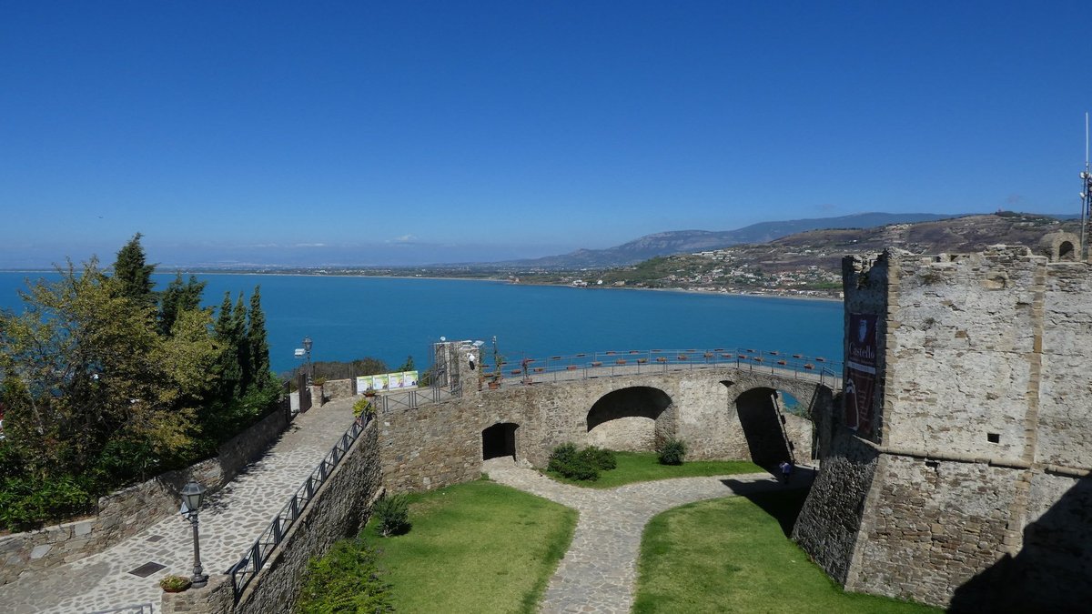 Castello Aragonese - All You Need To Know Before You Go (2024)