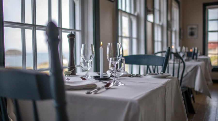 Ocean view dining room.