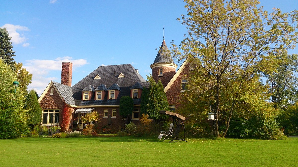 CHATEAU MURDOCK GITE ET ESTHETIQUE 1950 desde $ 469.027 (Chicoutimi