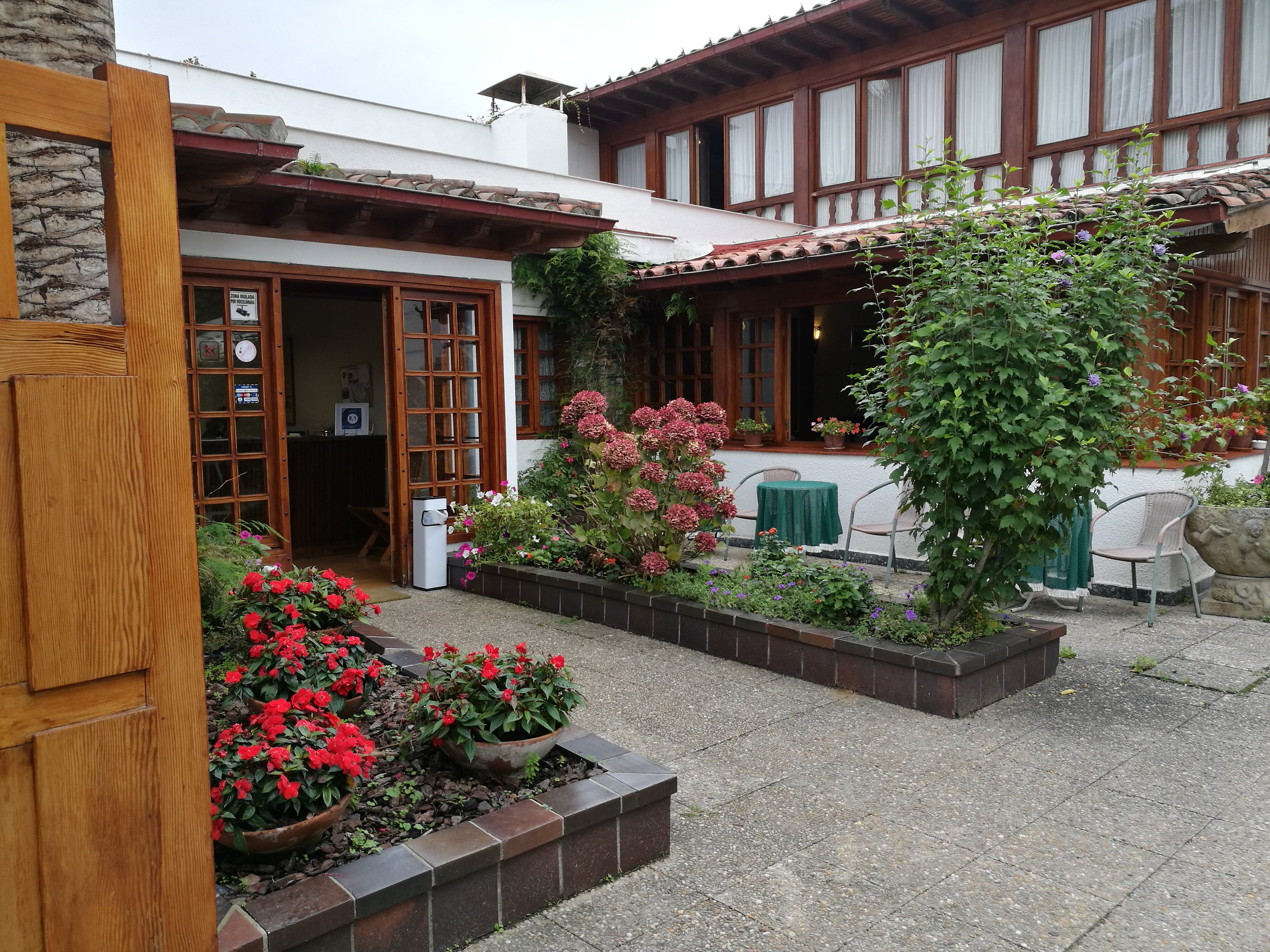 Hotel Montecristo by null