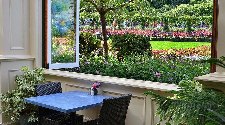 A beautiful spring day outside the Blue Poppy Restaurant