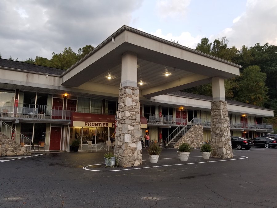 FRONTIER MOTOR LODGE Motel Reviews (Cherokee, NC) Tripadvisor