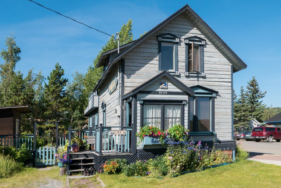 Historical Guest House Bed And Breakfast Yukon Canada