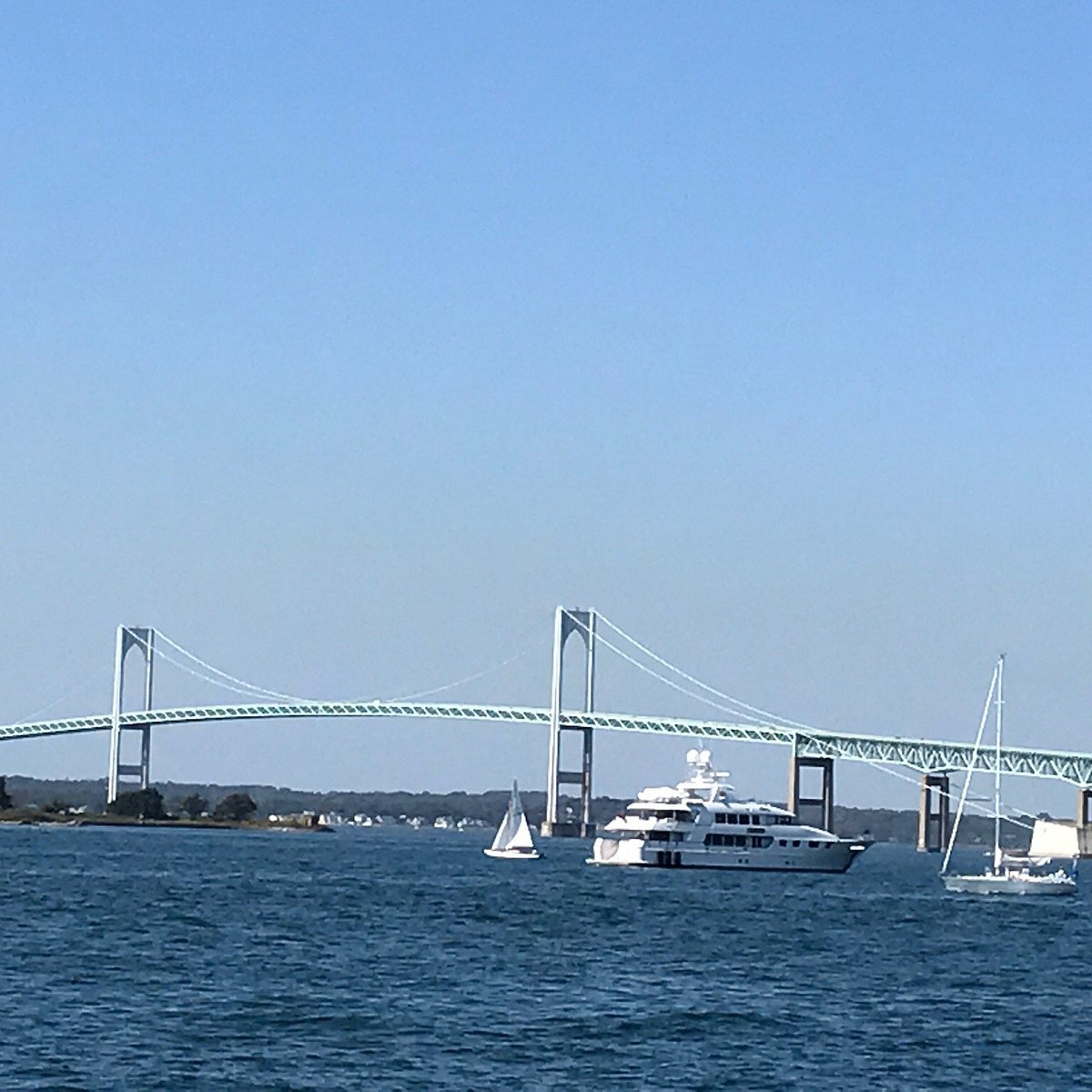 newport harbor light cruise