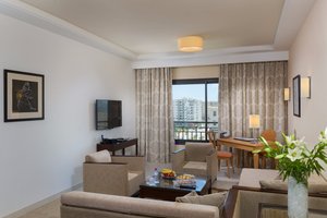 Room & Suite