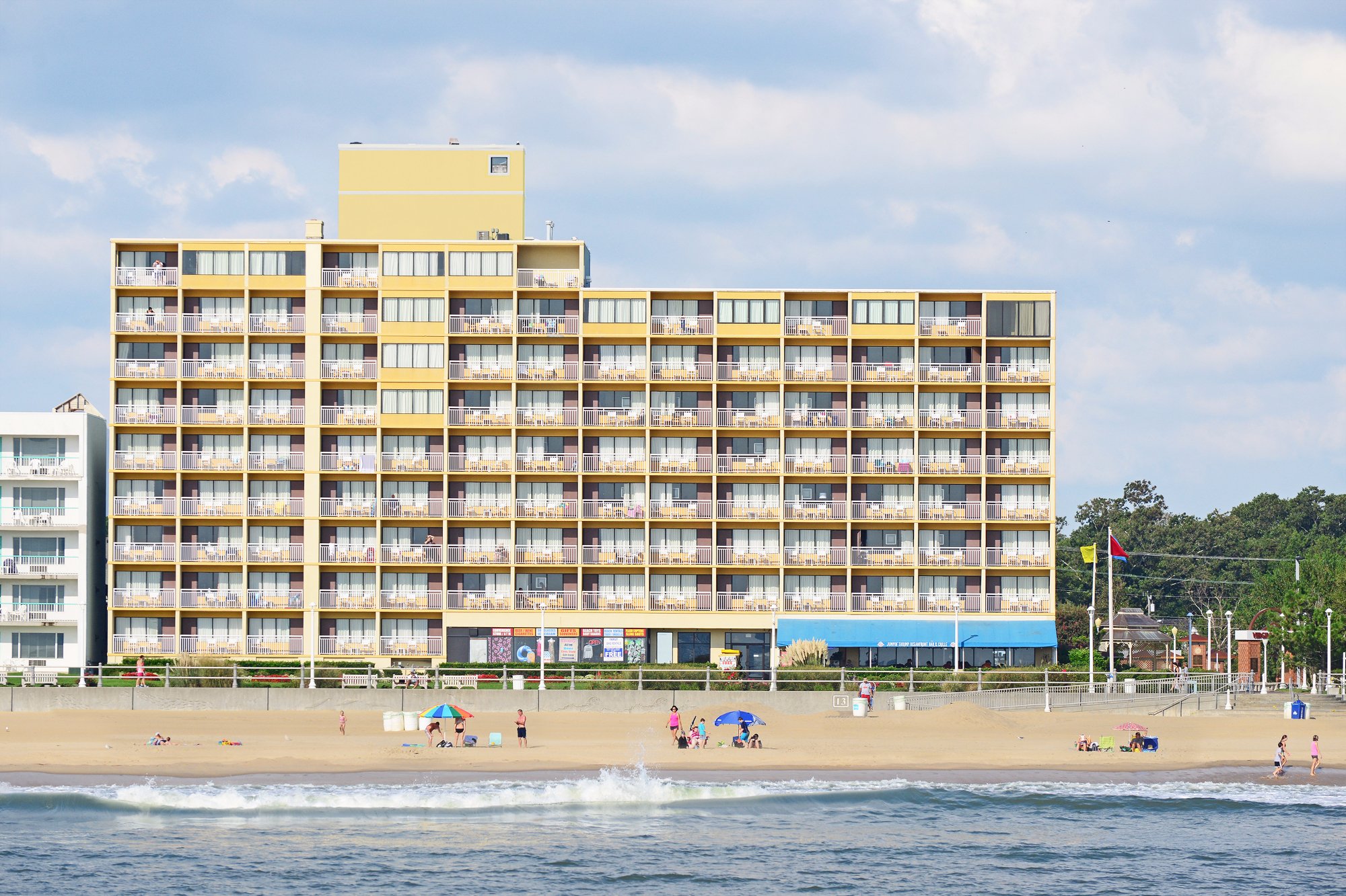 Hotel photo 13 of Four Points by Sheraton Virginia Beach Oceanfront.