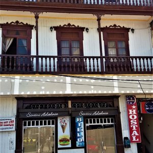 Acogedor Hotel ubicado frente a Plaza Bolognesi en el Historico Puerto de Mollendo - Arequipa