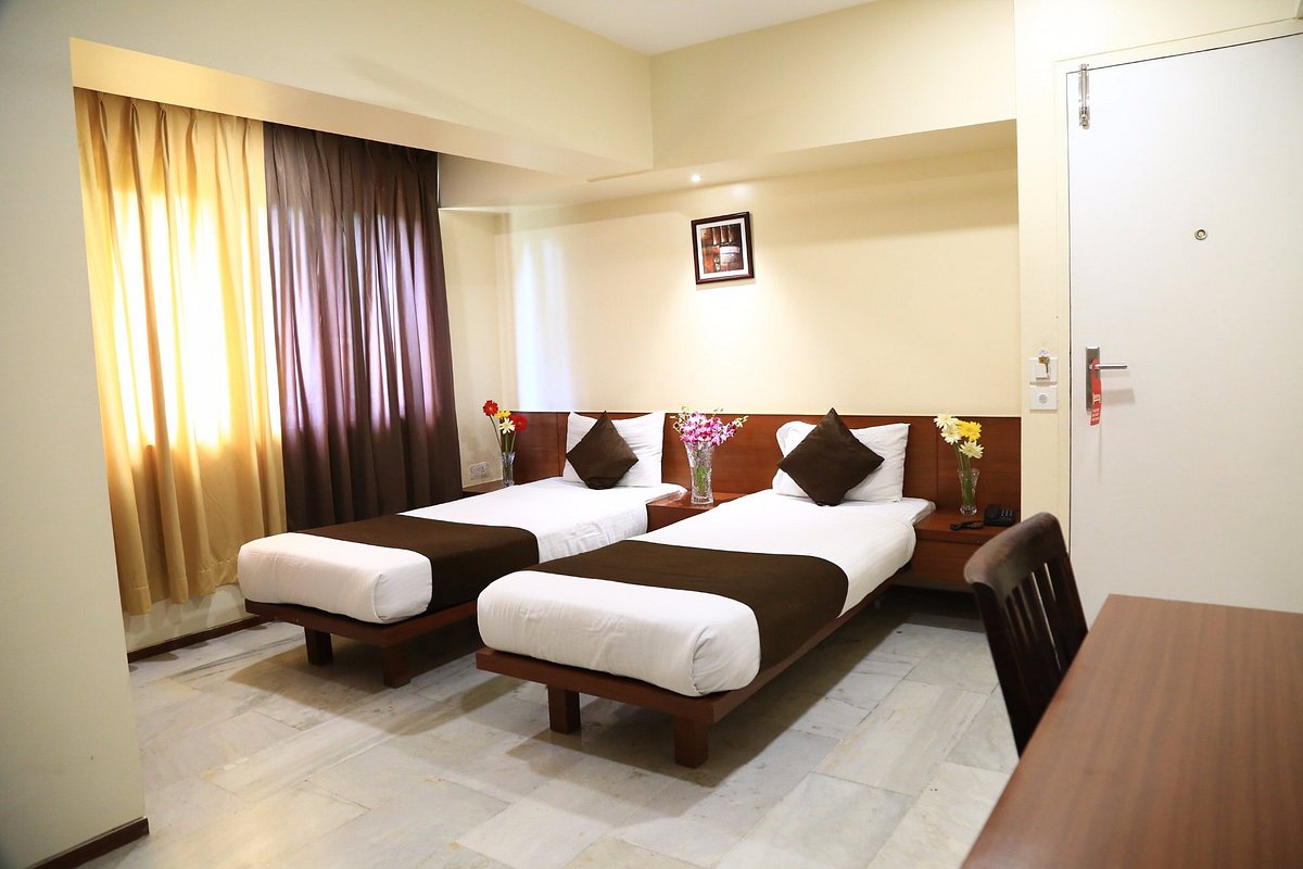 FabHotel KP Inn, hotell i Pune