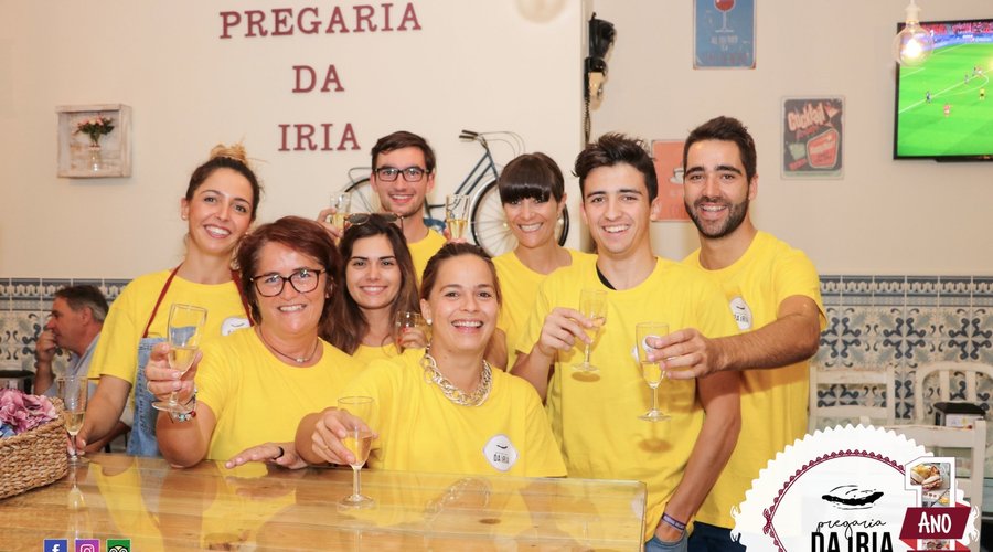 A equipa 5* que trabalha connosco desde sempre. A eles e a vocês que nos ajudam a crescer, OBRIG