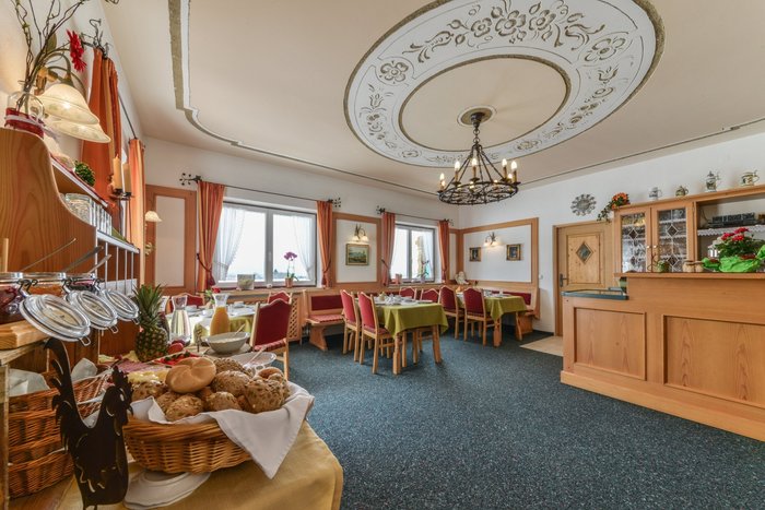 KUR & VITALHOTEL SONNEN - Specialty Hotel Reviews (Bad Kohlgrub, Germany)