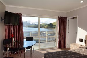 Room & Suite
