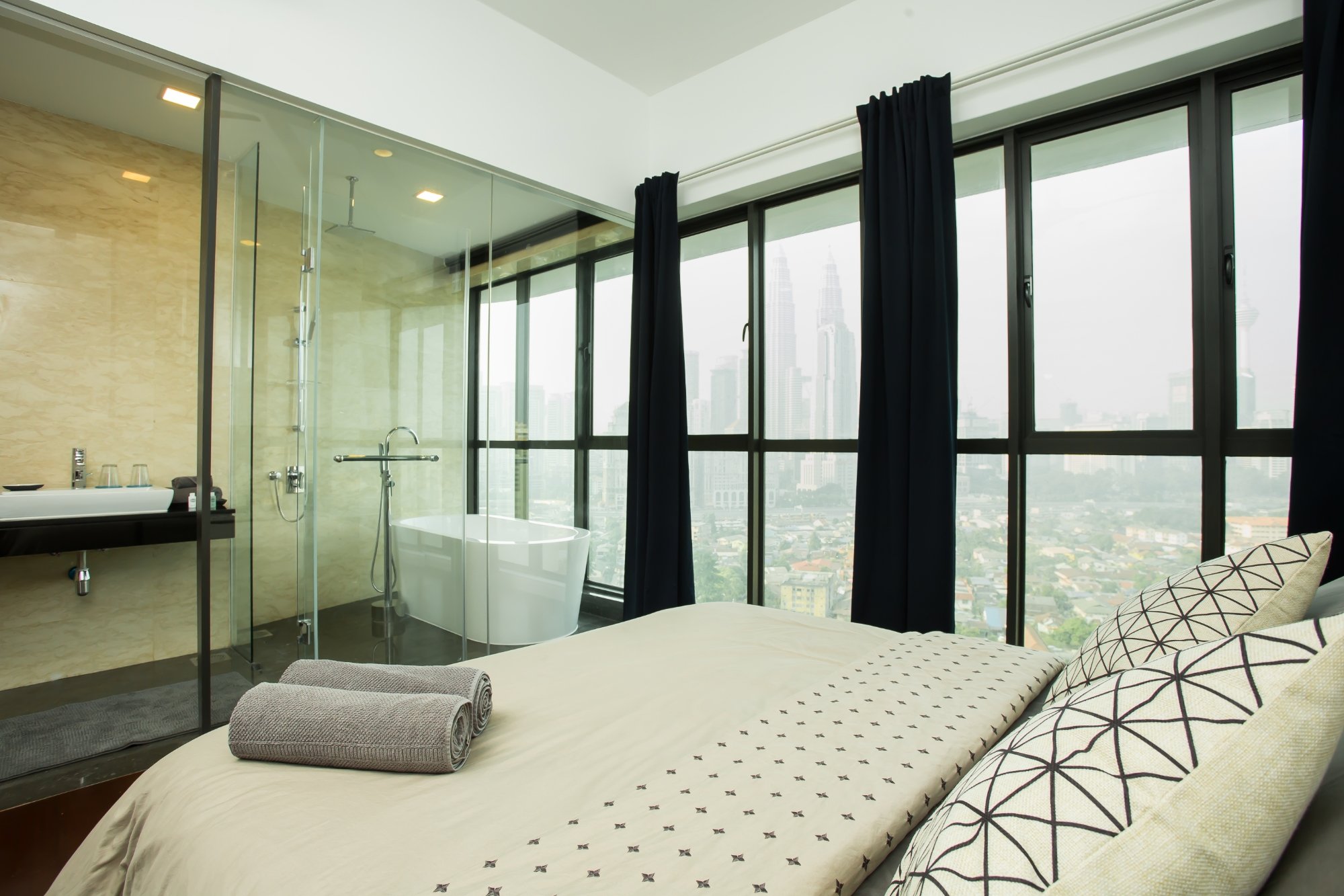 LUXURY APARTMENT @ SETIA SKY RESIDENCES (AU$93): 2022 Prices & Reviews ...