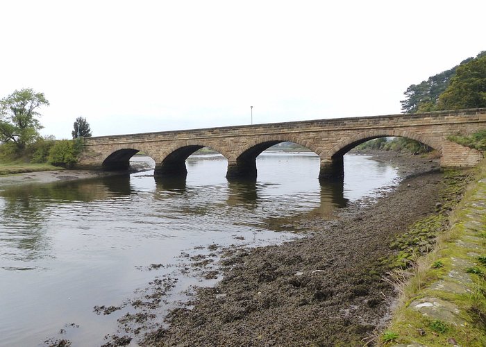 The road bridge leading into Alnmouth replaced the historic ferry